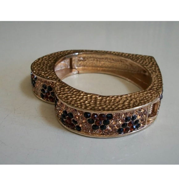 Women's Gold Finish HEART Stone Bracelet - Picture 4 of 5